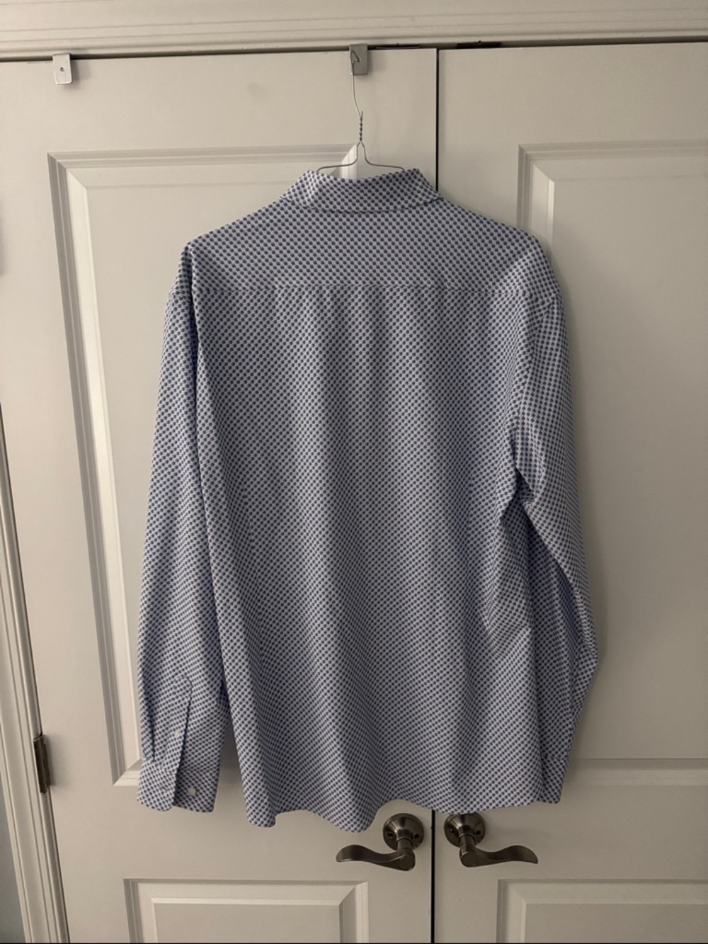 Men's Light Blue Micro-Pattern Dress Shirt - Picture 3 of 3